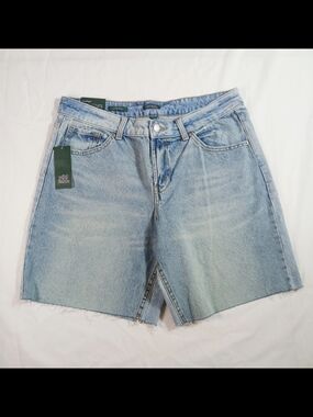 Wild Fable Women's Mid-Rise Easy Rigid Cut-off Jean Shorts Light Wash Sz. 10
